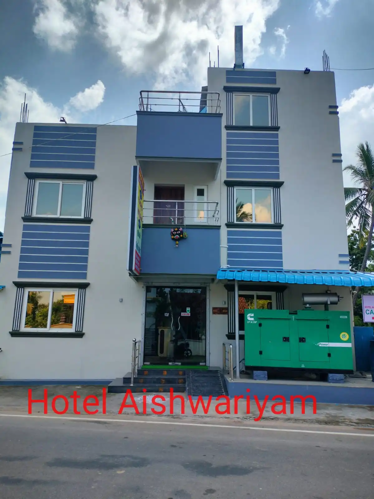 Best Hotel in Thirukadaiyur - Luxury Suite