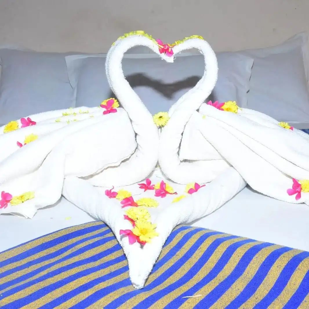 Double AC Luxury Room near Thirukadaiyur Temple